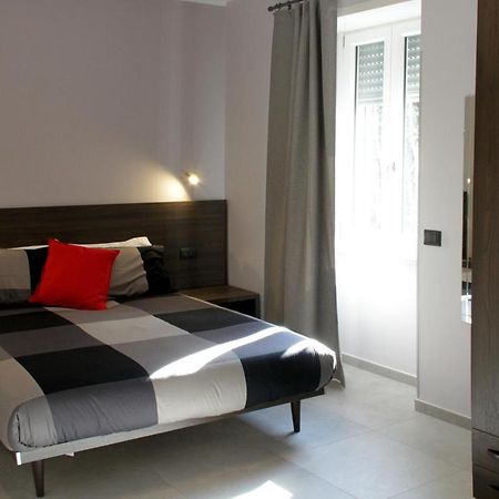 Easyroom Frosinone - Casello Autostradale Экстерьер фото