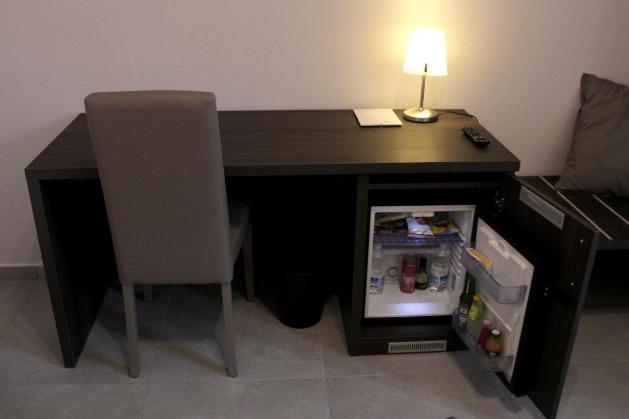 Easyroom Frosinone - Casello Autostradale Экстерьер фото